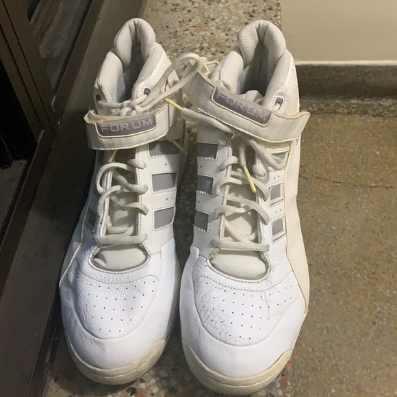 Adidas - Picture 4 of 8